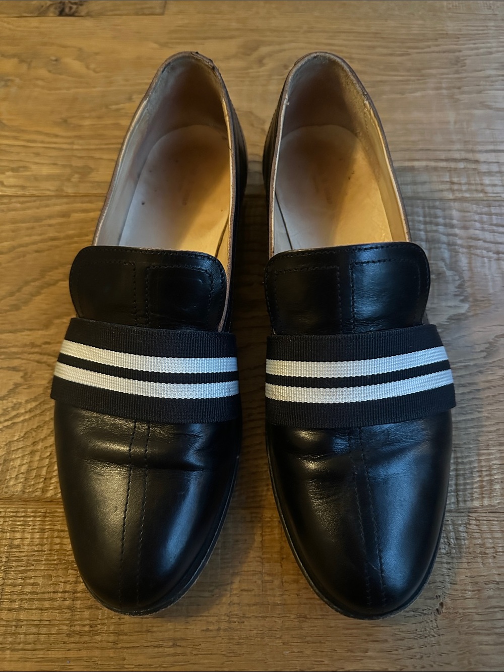 Rag and Bone Amber White
Leather and Grosgrain Ribbon
Loafer 38.8 / 8.5